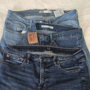 Bundle Of 3 Women's Blue Straight Leg Jeans Levi's, Zara, Gap Size 30